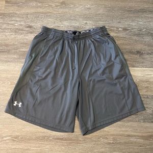 L UA shorts